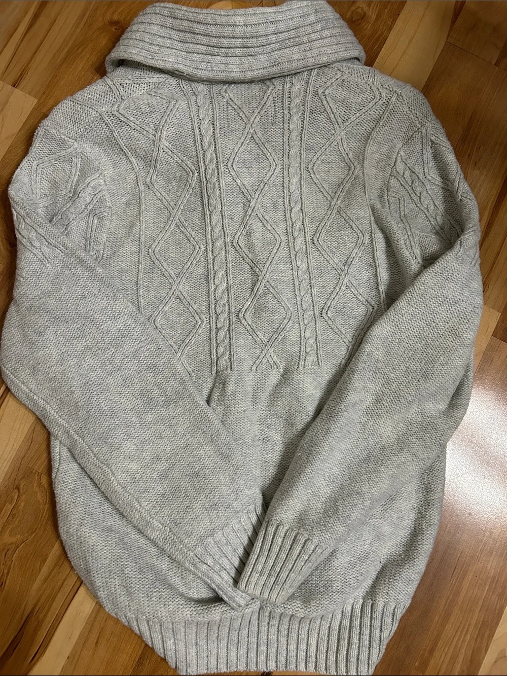 American Eagle Men’s Shawl Collar Cable V-Neck Sweater - Light Gray L